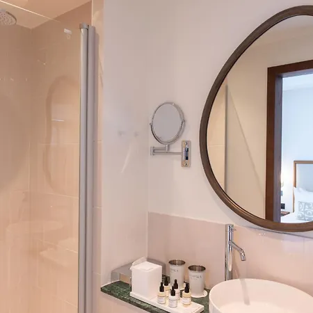 Le Lampika 4* Parigi