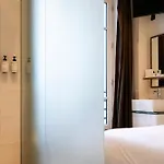Le Lampika 4* Париж