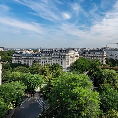 Le Lampika 4* Paryż