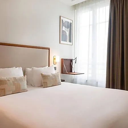 Hotel Le Lampika Paris