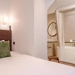 Le Lampika 4*